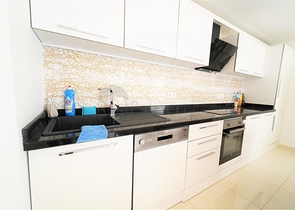 ضمن مجمع فاخر وانيق - دوبلكس مفروشة - تصميم 3 غرف وصالة - في مركز الانيا 