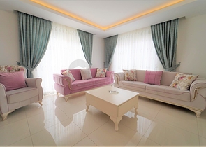 ضمن مجمع فاخر وانيق - دوبلكس مفروشة - تصميم 3 غرف وصالة - في مركز الانيا 