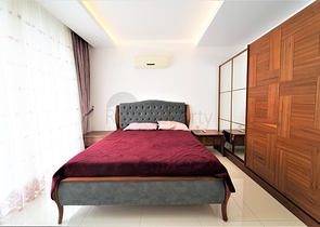 ضمن مجمع فاخر وانيق - دوبلكس مفروشة - تصميم 3 غرف وصالة - في مركز الانيا 