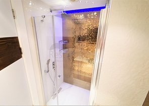 ضمن مجمع فاخر وانيق - دوبلكس مفروشة - تصميم 3 غرف وصالة - في مركز الانيا 