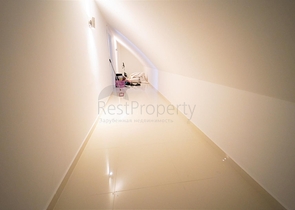 ضمن مجمع فاخر وانيق - دوبلكس مفروشة - تصميم 3 غرف وصالة - في مركز الانيا 