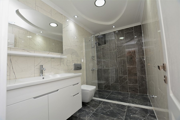 اطلالة بحر مباشرة - شقة واسعة 140 متر - تصميم 2+1 - مهموتلار / الانيا