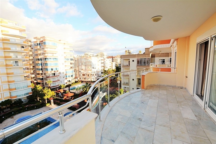 اطلالة بحر مباشرة - شقة واسعة 140 متر - تصميم 2+1 - مهموتلار / الانيا