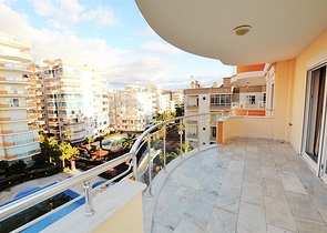 اطلالة بحر مباشرة - شقة واسعة 140 متر - تصميم 2+1 - مهموتلار / الانيا