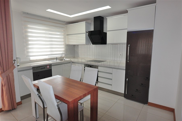 شقة مؤثثة - تصميم 1+1 - ضمن مجمع سكني - مهموتلار / الانيا