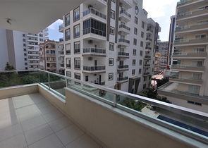 شقة مؤثثة - تصميم 1+1 - ضمن مجمع سكني - مهموتلار / الانيا