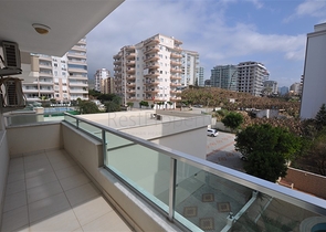 شقة مؤثثة - تصميم 1+1 - ضمن مجمع سكني - مهموتلار / الانيا