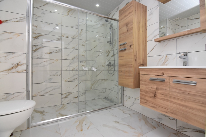 100 متر الى البحر - شقة واسعة 2 غرفة وصالة - في مهوتلار / الانيا 