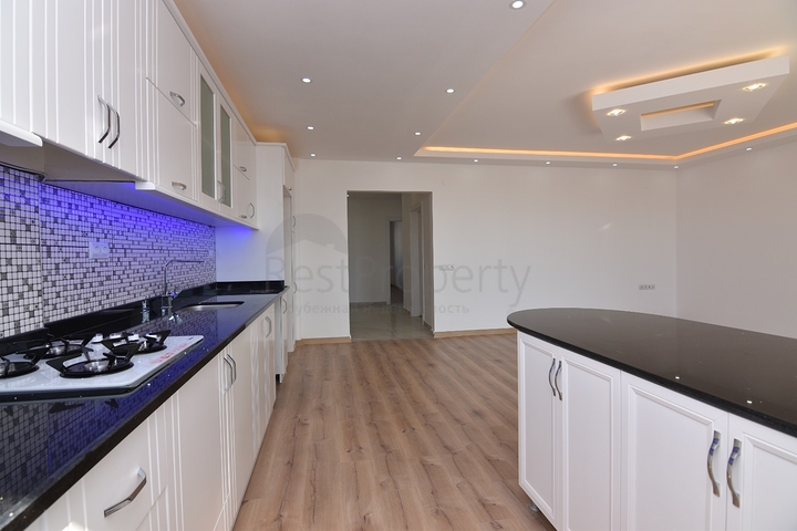 100 متر الى البحر - شقة واسعة 2 غرفة وصالة - في مهوتلار / الانيا 