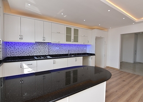 100 متر الى البحر - شقة واسعة 2 غرفة وصالة - في مهوتلار / الانيا 