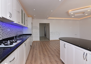 100 متر الى البحر - شقة واسعة 2 غرفة وصالة - في مهوتلار / الانيا 