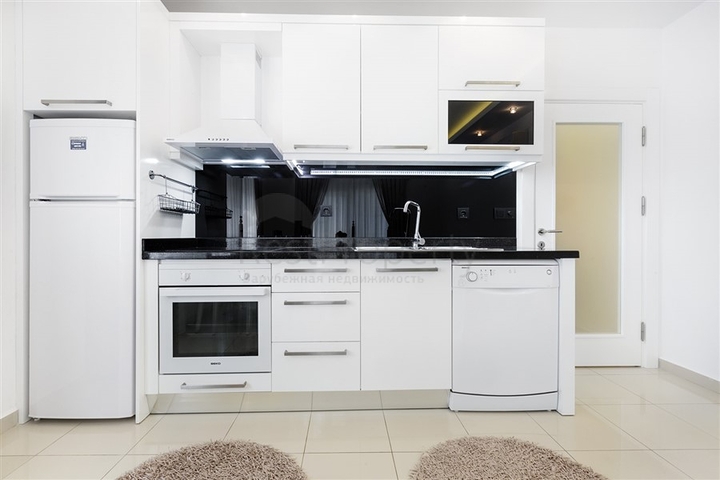 منطقة راقية - شقة واسعة من تصميم غرفة وصالة - مجمع انيق - اوبا / الانيا 