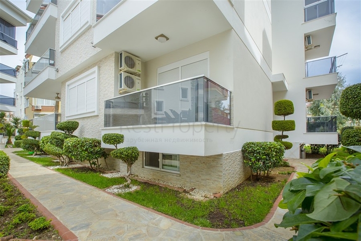 منطقة راقية - شقة واسعة من تصميم غرفة وصالة - مجمع انيق - اوبا / الانيا 