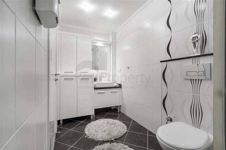 منطقة راقية - شقة واسعة من تصميم غرفة وصالة - مجمع انيق - اوبا / الانيا 