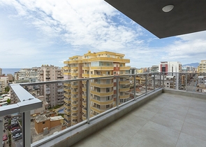 شقة عائلية  -4 غرف وصالة- مطبخ منفصل - مجمع سكني حديث - مهموتلار /الانيا 