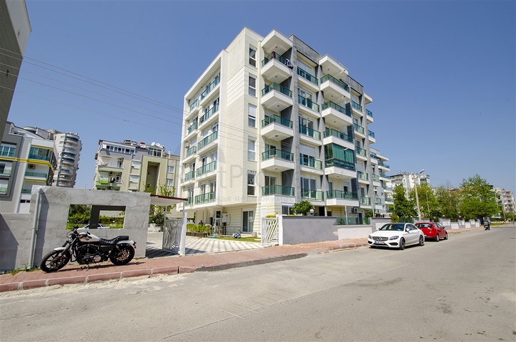 شقق واسعة 2 + 1 في وسط لارا أنطاليا