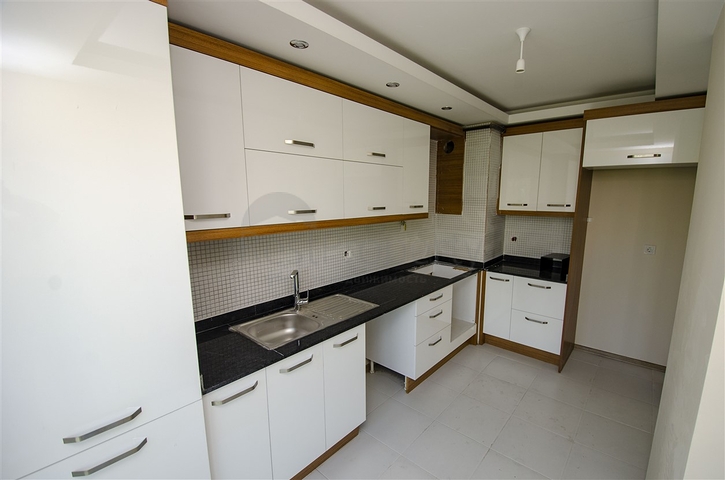 شقق واسعة 2 + 1 في وسط لارا أنطاليا