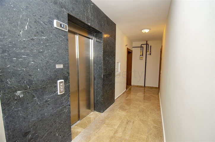 شقق واسعة 2 + 1 في وسط لارا أنطاليا