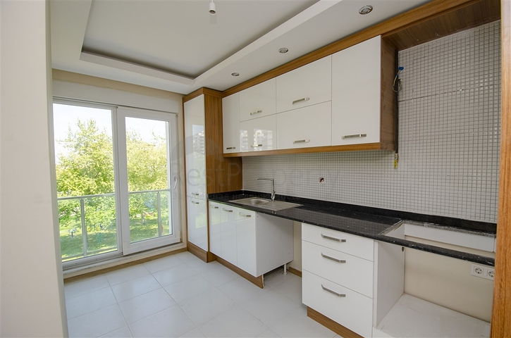 شقق واسعة 2 + 1 في وسط لارا أنطاليا