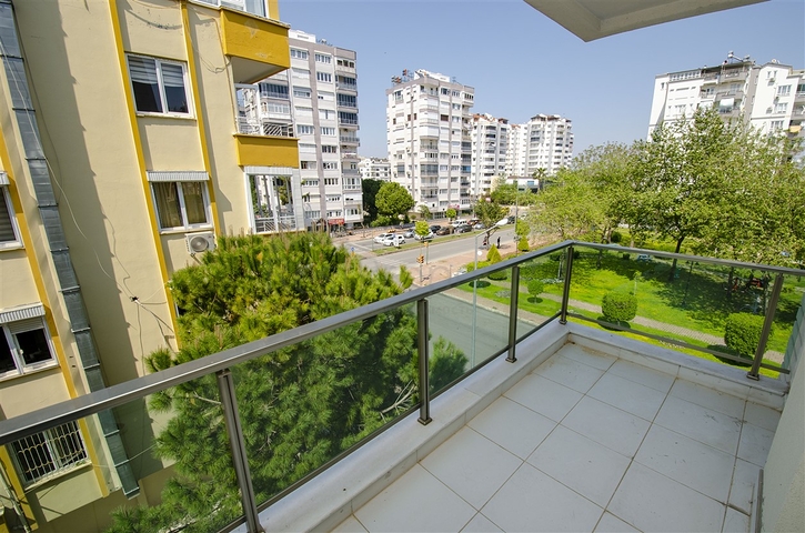 شقق واسعة 2 + 1 في وسط لارا أنطاليا