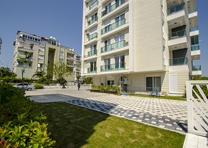 شقق واسعة 2 + 1 في وسط لارا أنطاليا