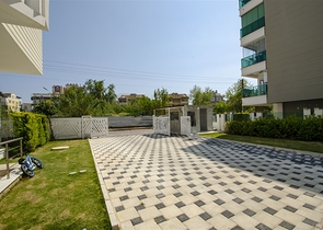 شقق واسعة 2 + 1 في وسط لارا أنطاليا