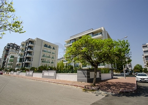 شقق واسعة 2 + 1 في وسط لارا أنطاليا