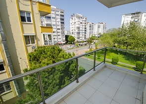 شقق واسعة 2 + 1 في وسط لارا أنطاليا