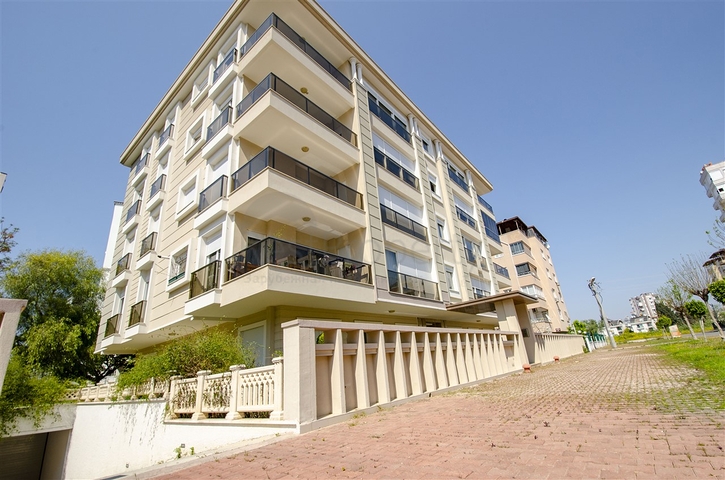 شقق 2 + 1 و 3 + 1 في مجمع بالقرب من شلال دودان في لارا