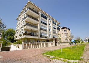 شقق 2 + 1 و 3 + 1 في مجمع بالقرب من شلال دودان في لارا