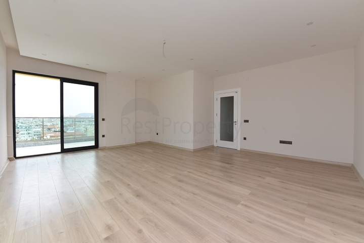 شقة 3 غرف وصالة - مطبخ منفصل - مجمع حديث في مركز الانيا 