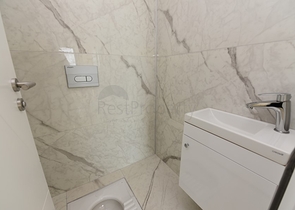 شقة 3 غرف وصالة - مطبخ منفصل - مجمع حديث في مركز الانيا 