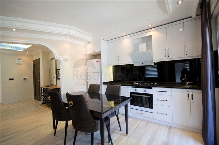 سعر مناسب - شقة غرفتين وصالة - جانب الجامعة - في منطقة جيكجلي / الانيا 