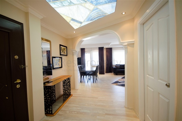 سعر مناسب - شقة غرفتين وصالة - جانب الجامعة - في منطقة جيكجلي / الانيا 