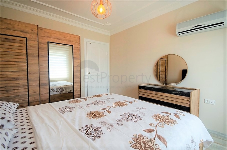 سعر مناسب - شقة غرفتين وصالة - جانب الجامعة - في منطقة جيكجلي / الانيا 