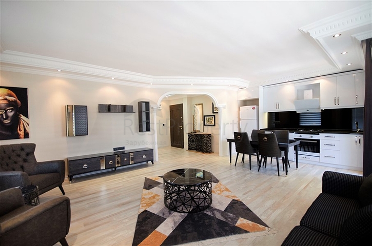 سعر مناسب - شقة غرفتين وصالة - جانب الجامعة - في منطقة جيكجلي / الانيا 