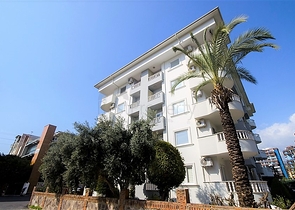 سعر مناسب - شقة غرفتين وصالة - جانب الجامعة - في منطقة جيكجلي / الانيا 