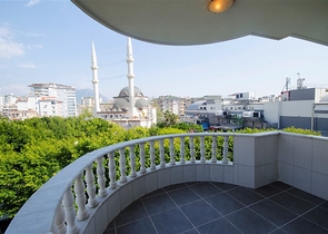 سعر مناسب - شقة غرفتين وصالة - جانب الجامعة - في منطقة جيكجلي / الانيا 