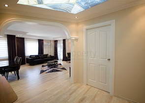 سعر مناسب - شقة غرفتين وصالة - جانب الجامعة - في منطقة جيكجلي / الانيا 