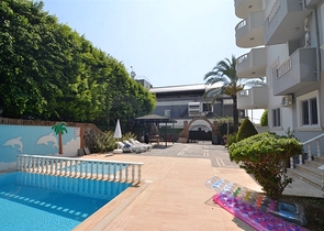 سعر مناسب - شقة غرفتين وصالة - جانب الجامعة - في منطقة جيكجلي / الانيا 