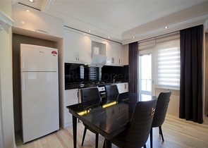 سعر مناسب - شقة غرفتين وصالة - جانب الجامعة - في منطقة جيكجلي / الانيا 