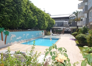 سعر مناسب - شقة غرفتين وصالة - جانب الجامعة - في منطقة جيكجلي / الانيا 