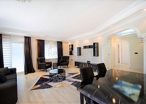 سعر مناسب - شقة غرفتين وصالة - جانب الجامعة - في منطقة جيكجلي / الانيا 