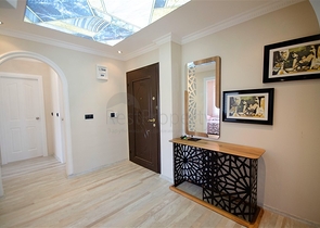 سعر مناسب - شقة غرفتين وصالة - جانب الجامعة - في منطقة جيكجلي / الانيا 