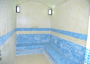 مجمع سكني حديث وقريب من البحر - شقة واسعة 1+1 - مفروشة - في مهموتلار / الانيا 