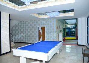 مجمع سكني حديث وقريب من البحر - شقة واسعة 1+1 - مفروشة - في مهموتلار / الانيا 