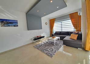 مجمع سكني حديث وقريب من البحر - شقة واسعة 1+1 - مفروشة - في مهموتلار / الانيا 