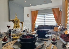 مجمع سكني حديث وقريب من البحر - شقة واسعة 1+1 - مفروشة - في مهموتلار / الانيا 