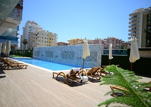 مجمع سكني حديث وقريب من البحر - شقة واسعة 1+1 - مفروشة - في مهموتلار / الانيا 