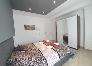 مجمع سكني حديث وقريب من البحر - شقة واسعة 1+1 - مفروشة - في مهموتلار / الانيا 